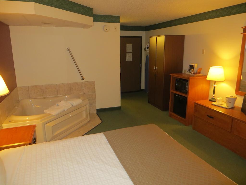 Americinn By Wyndham Manitowoc Zimmer foto